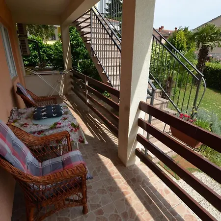 Cozy Ernesto*good Location*rovinj